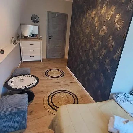Stara Szkola Pokoje Goscinne Leba Exterior photo